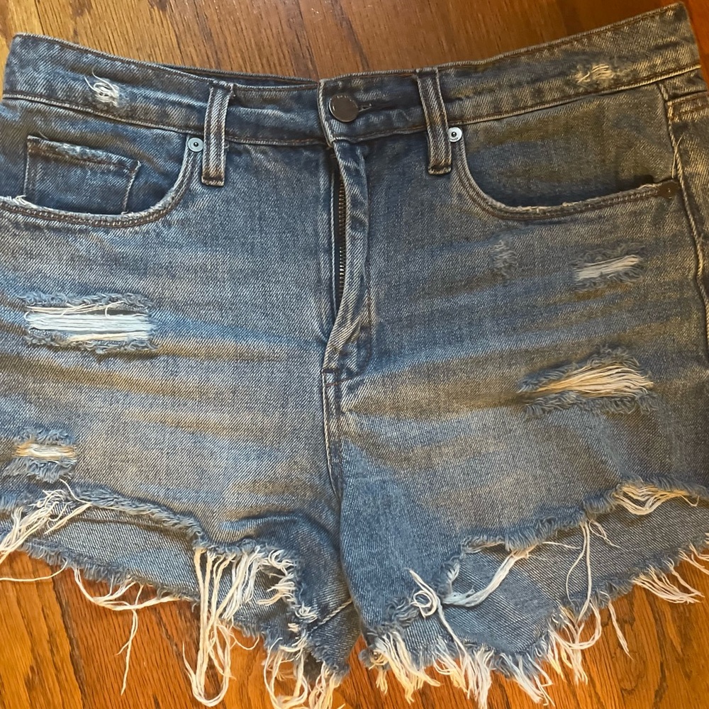 Blank NYC Cutoff shorts size 29